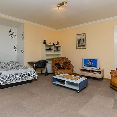 Apartment Triokhsviatytelskaya Street 3 Kiev Eksteriør bilde