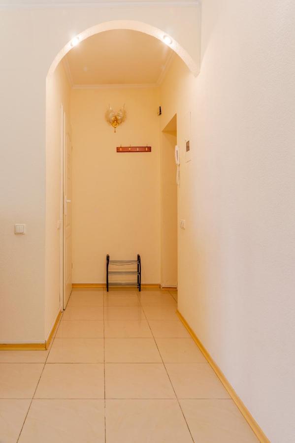 Apartment Triokhsviatytelskaya Street 3 Kiev Eksteriør bilde