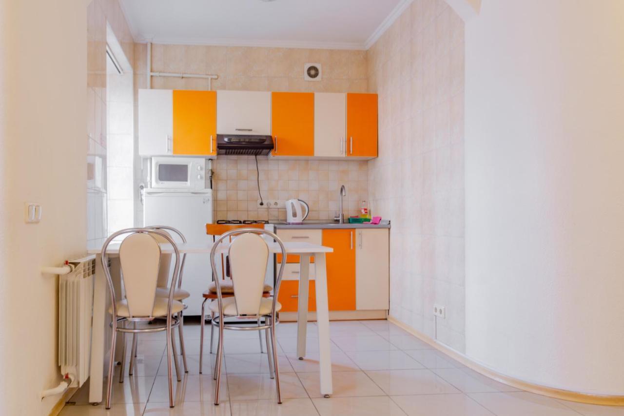 Apartment Triokhsviatytelskaya Street 3 Kiev Eksteriør bilde