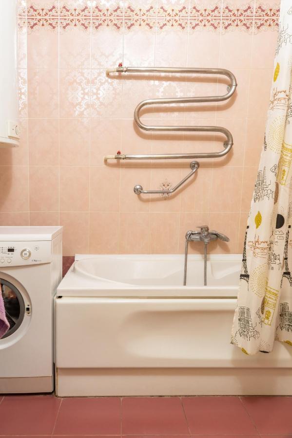 Apartment Triokhsviatytelskaya Street 3 Kiev Eksteriør bilde