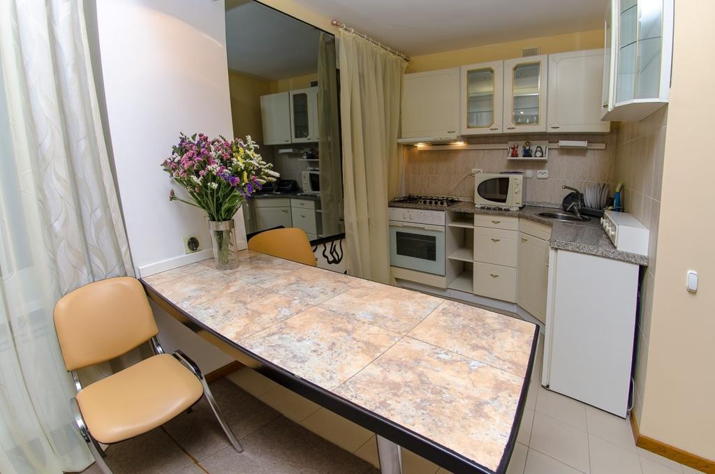 Apartment Triokhsviatytelskaya Street 3 Kiev Eksteriør bilde
