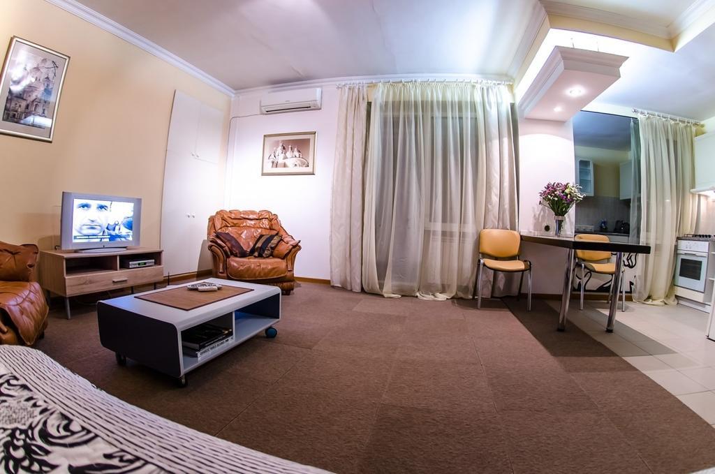 Apartment Triokhsviatytelskaya Street 3 Kiev Eksteriør bilde