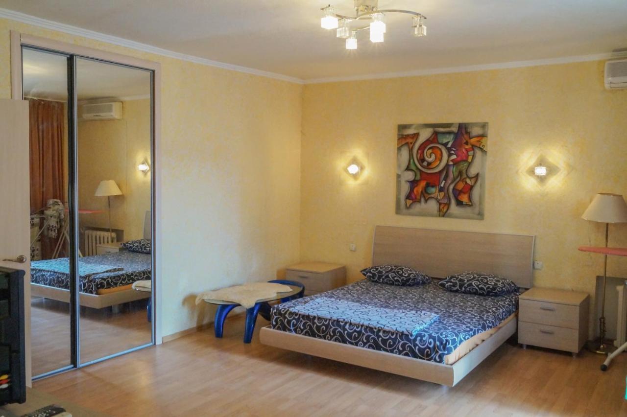 Apartment Triokhsviatytelskaya Street 3 Kiev Eksteriør bilde