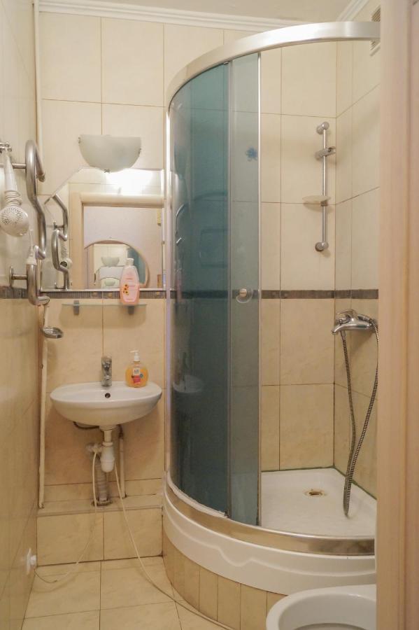 Apartment Triokhsviatytelskaya Street 3 Kiev Eksteriør bilde