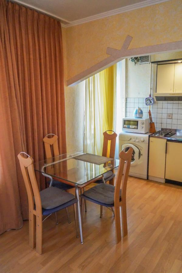 Apartment Triokhsviatytelskaya Street 3 Kiev Eksteriør bilde