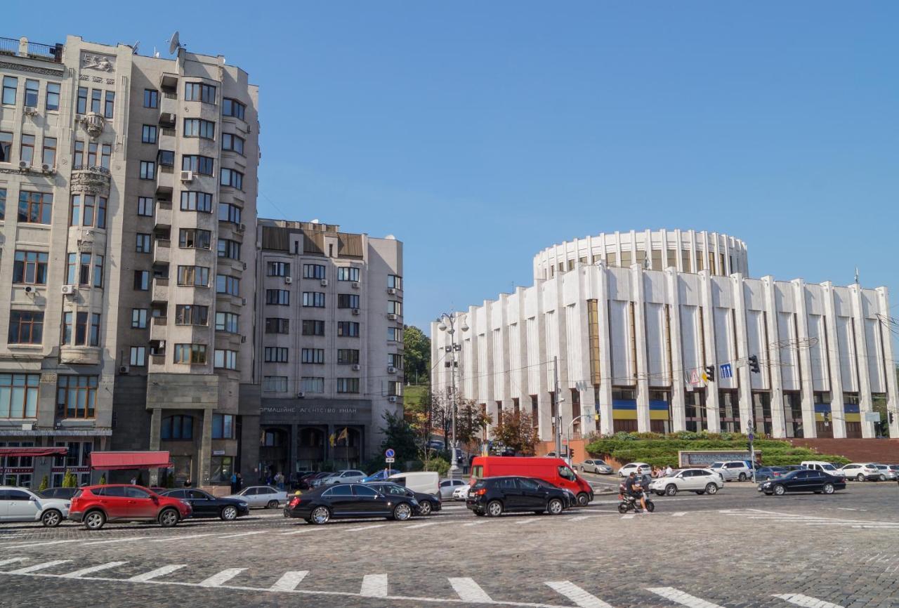 Apartment Triokhsviatytelskaya Street 3 Kiev Eksteriør bilde